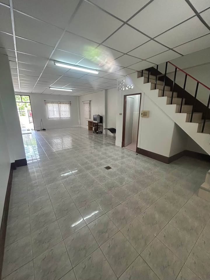 2-bed house for rent in Sam Kong behind Bangkok Hospital – photo 2
