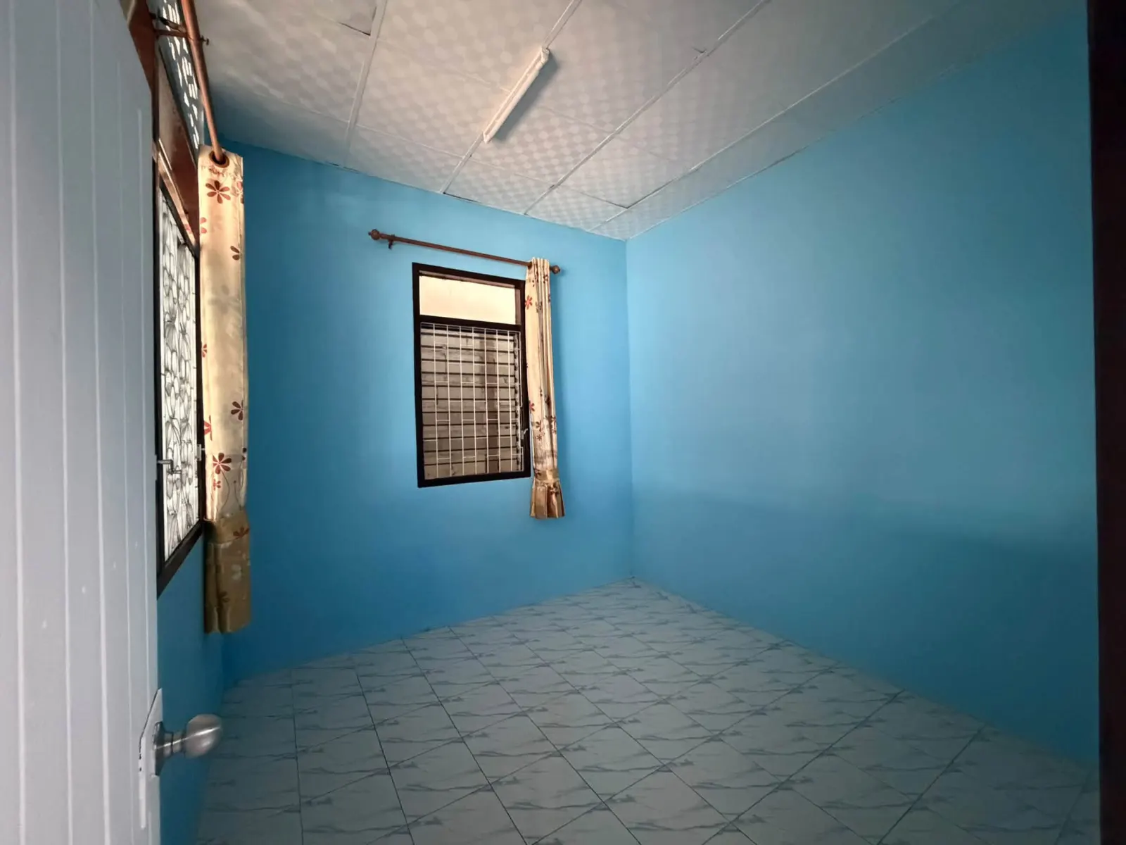 Room for rent in a quiet soi, Laem Phan Wa – photo 5