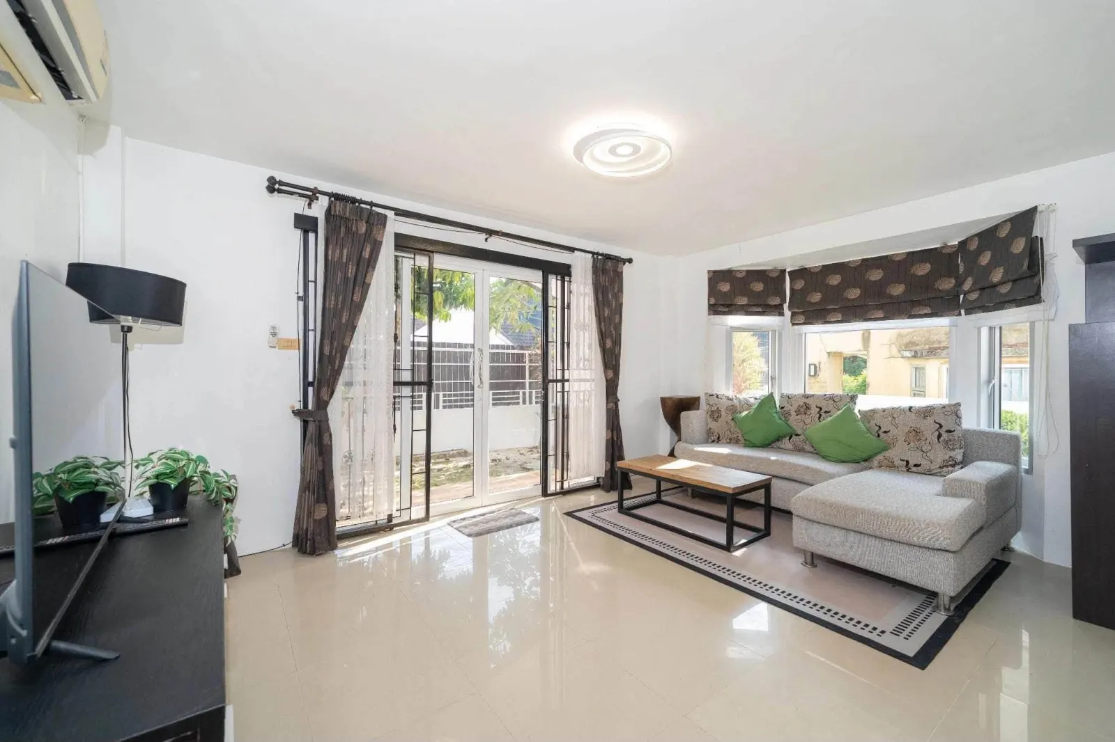 Pet-friendly 4-bedroom house for rent in Koh Kaew – photo 7