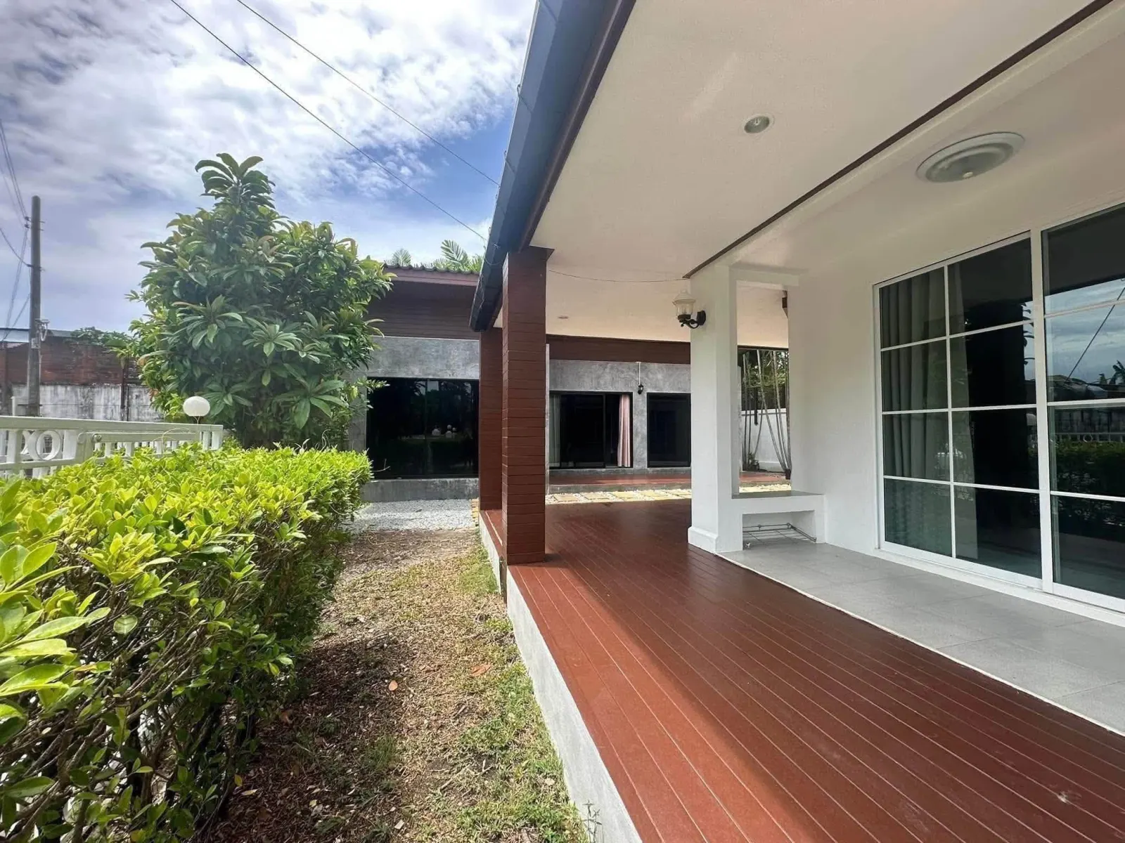 4-bedroom house for rent at Land and House Chalong – photo 2