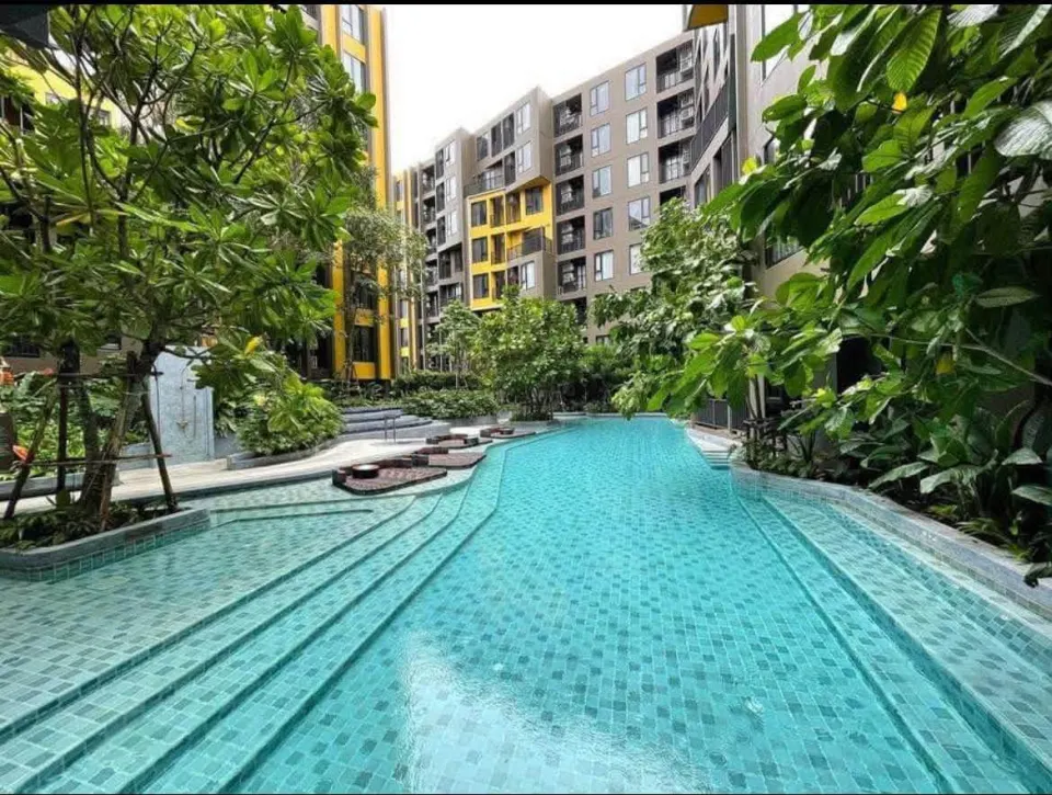 Furnished 1-bed condo for rent at The Base Central, 5th floor