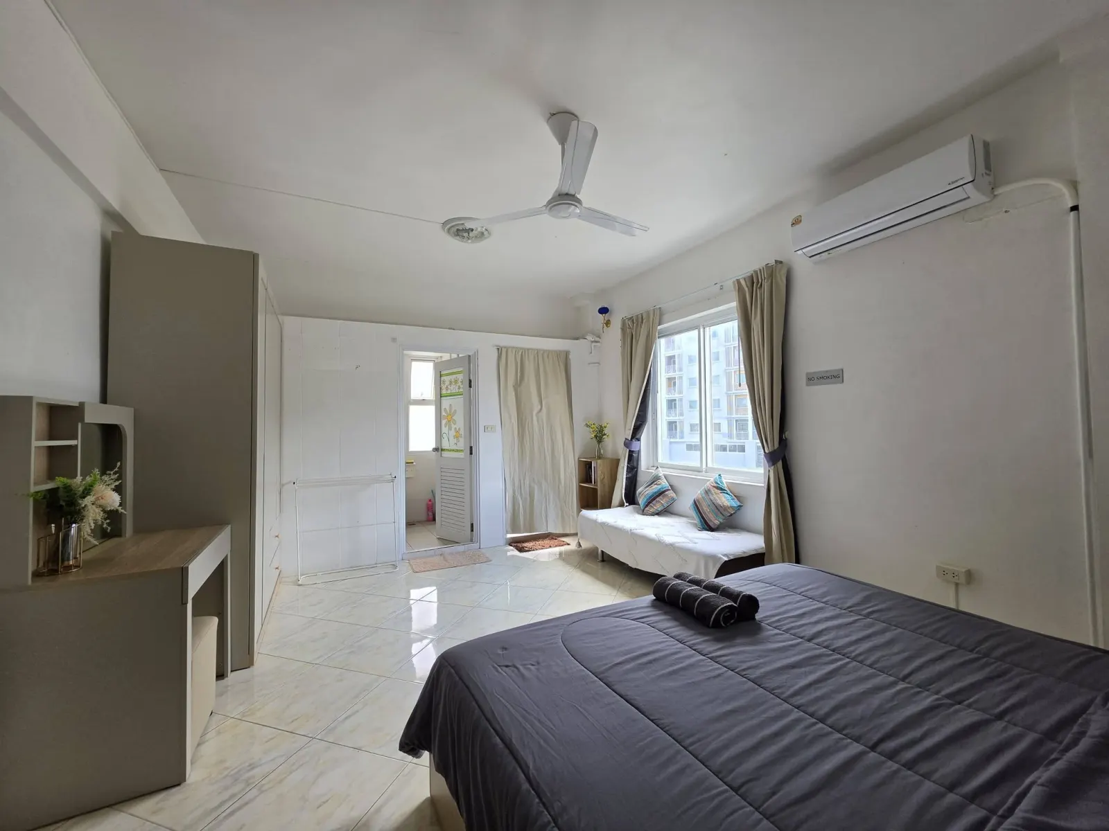 Corner 1-bed unit at Patong Condotel – photo 2