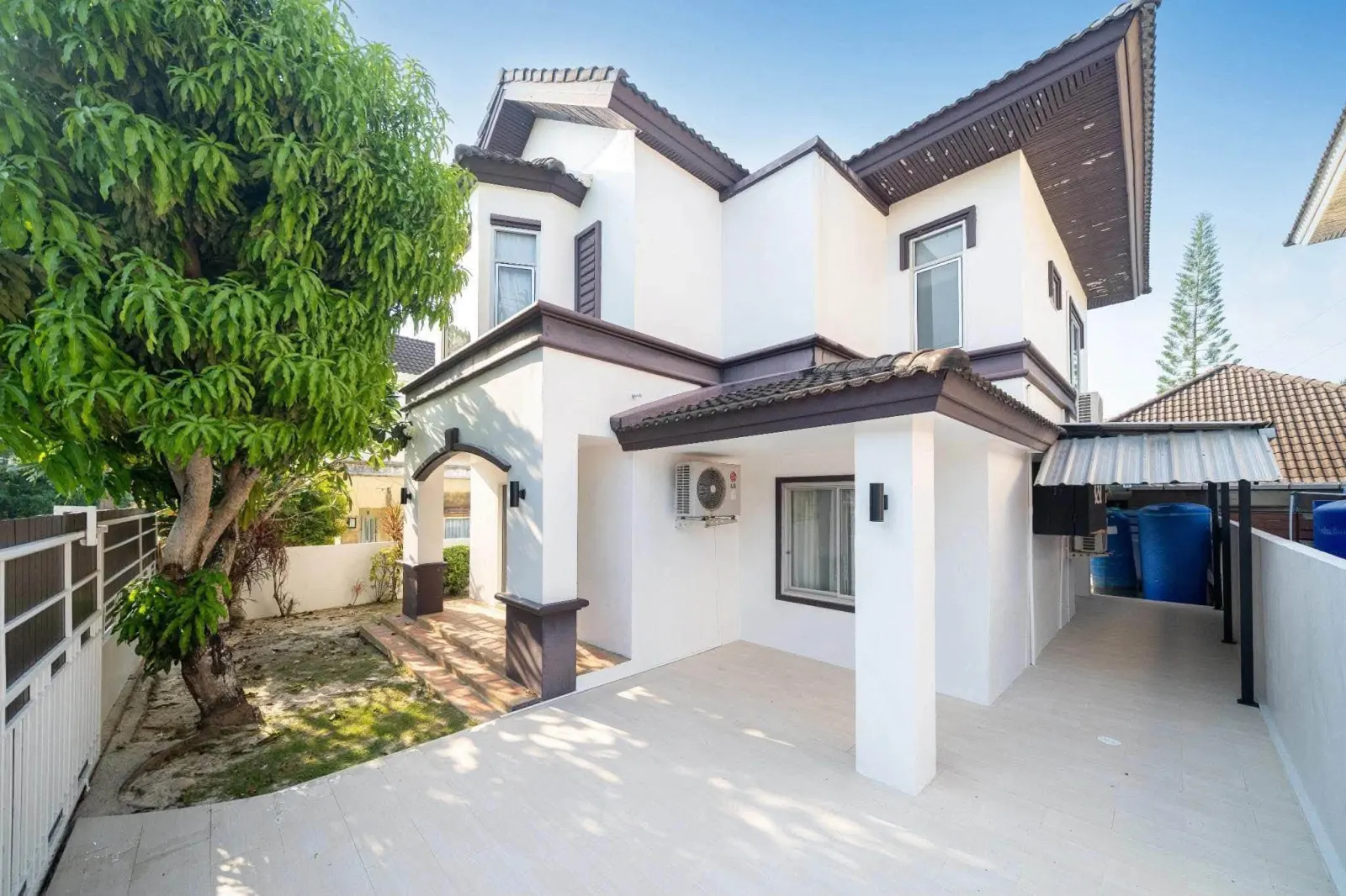 Pet-friendly 4-bedroom house for rent in Koh Kaew – photo 2