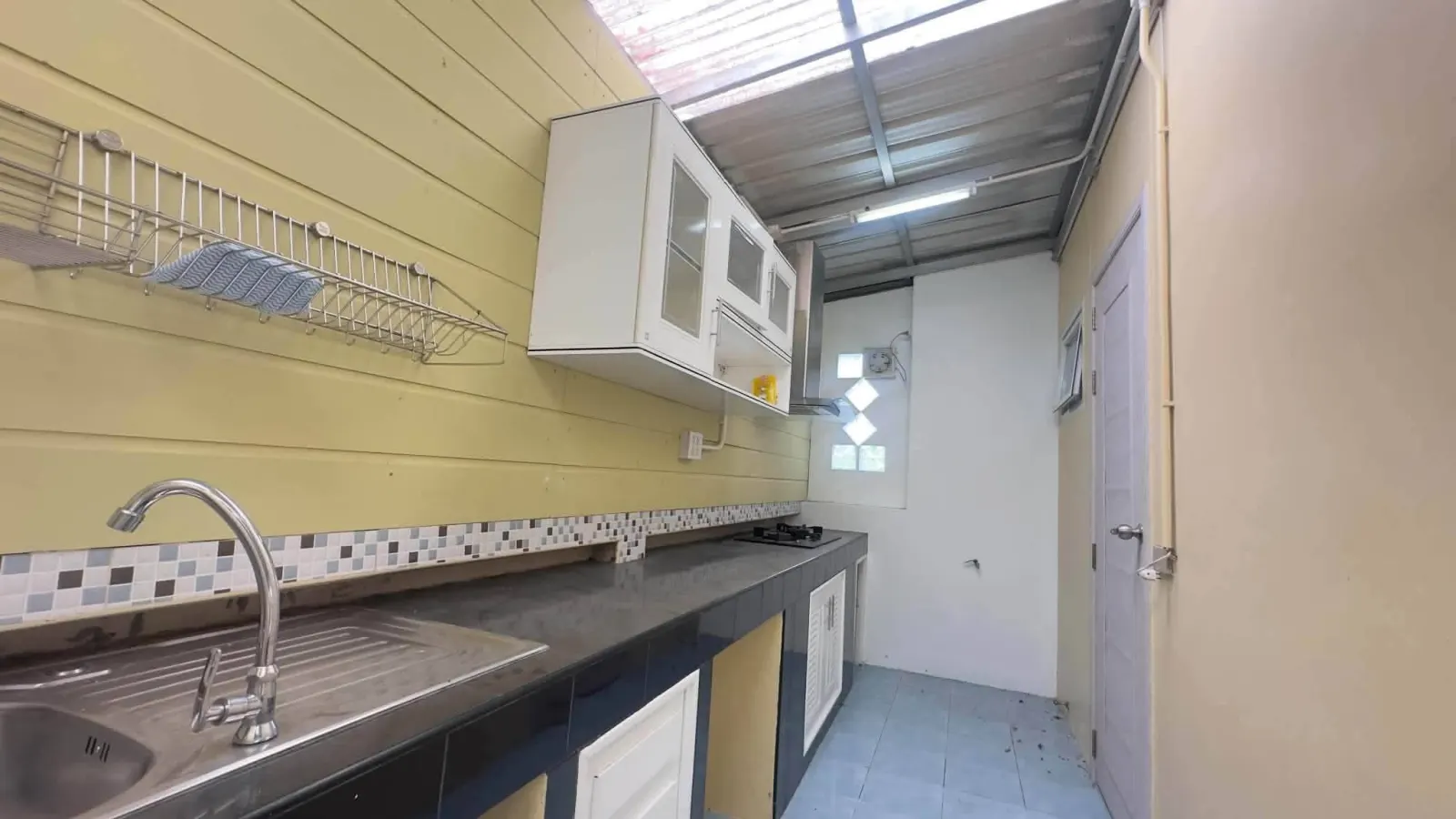 Pet-friendly townhouse for rent near Robinson, Phuket – photo 4