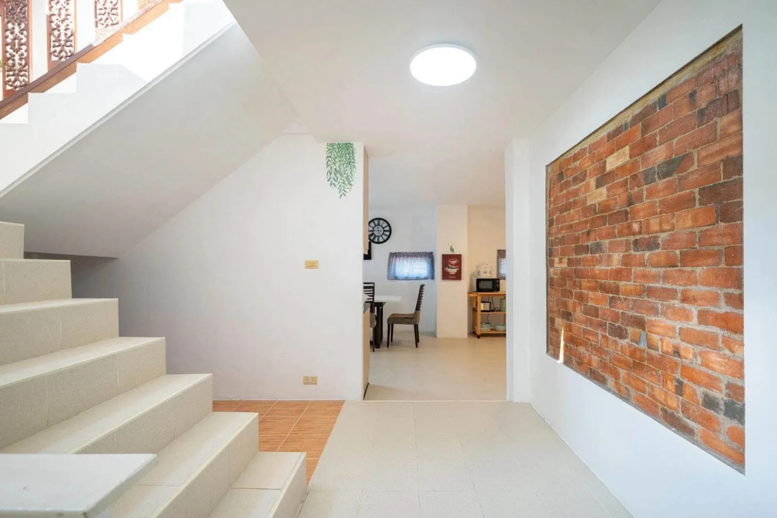 Pet-friendly 4-bedroom house for rent in Koh Kaew – photo 10