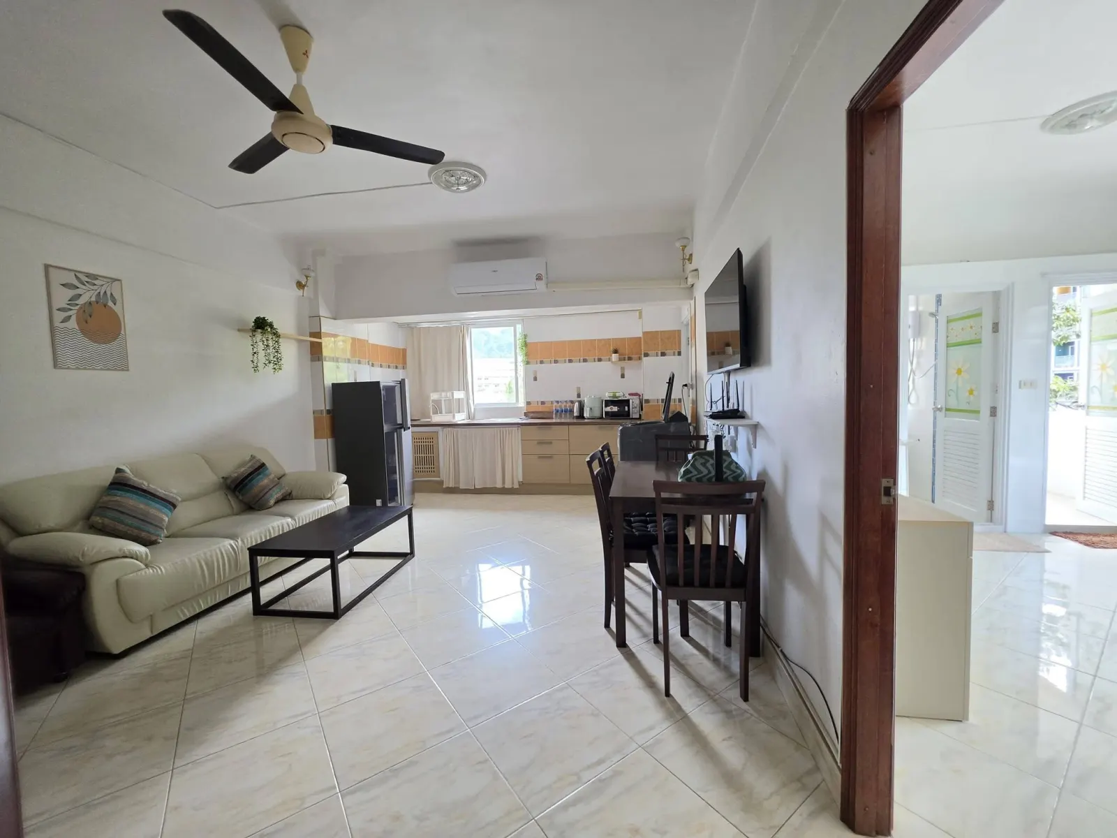 Corner 1-bed unit at Patong Condotel – photo 8
