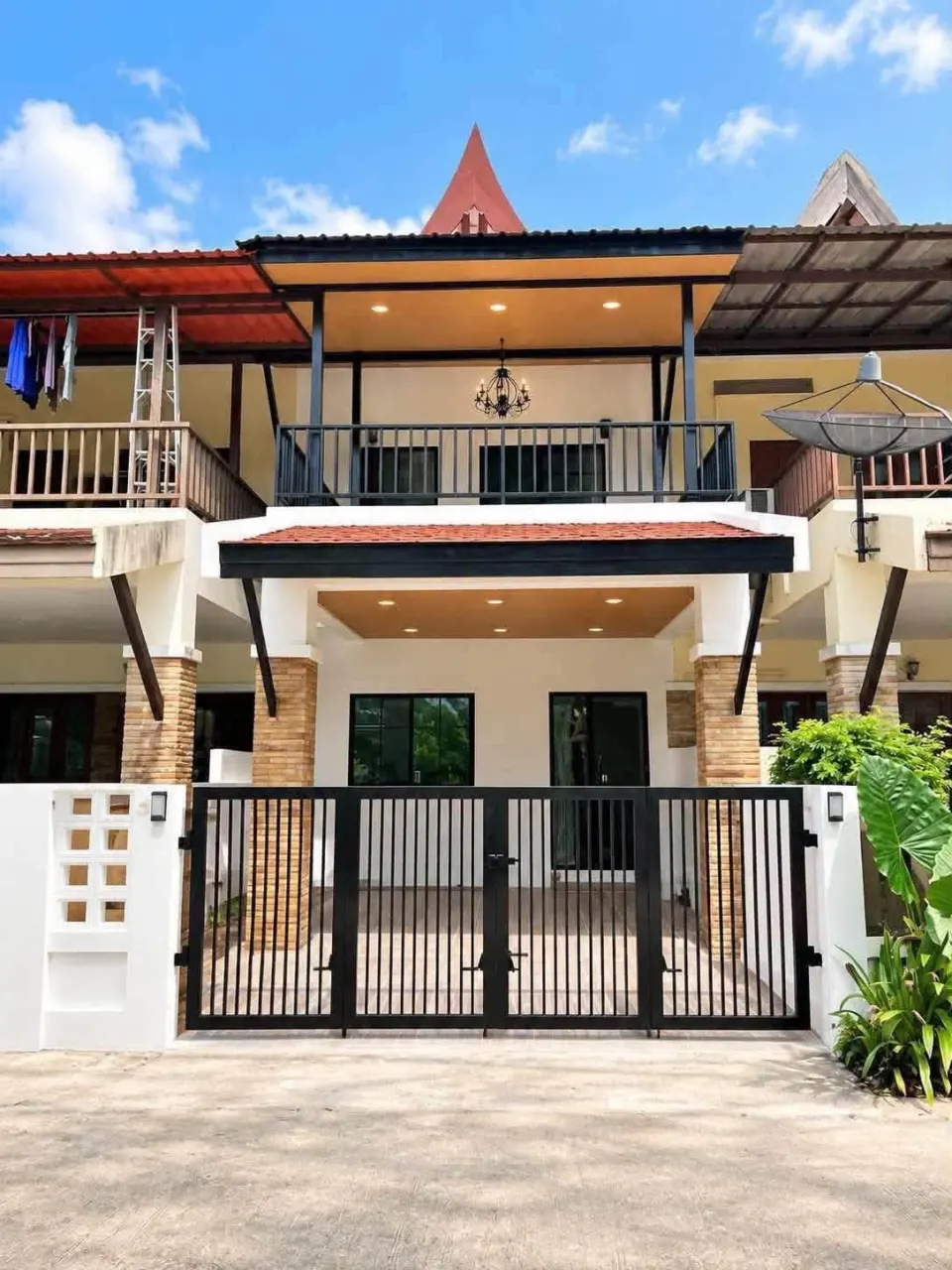 Renovated 2-storey house for sale near Ban Khian junction, Thalang