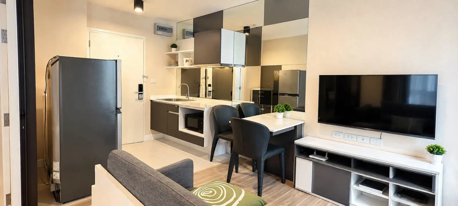 Furnished 28 sqm condo for rent at ZCAPE III, Wichit – photo 8