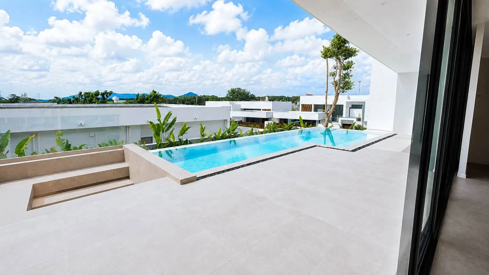 4-bed pool villa with mountain views, The Clover Phase 2 – รูปที่ 7