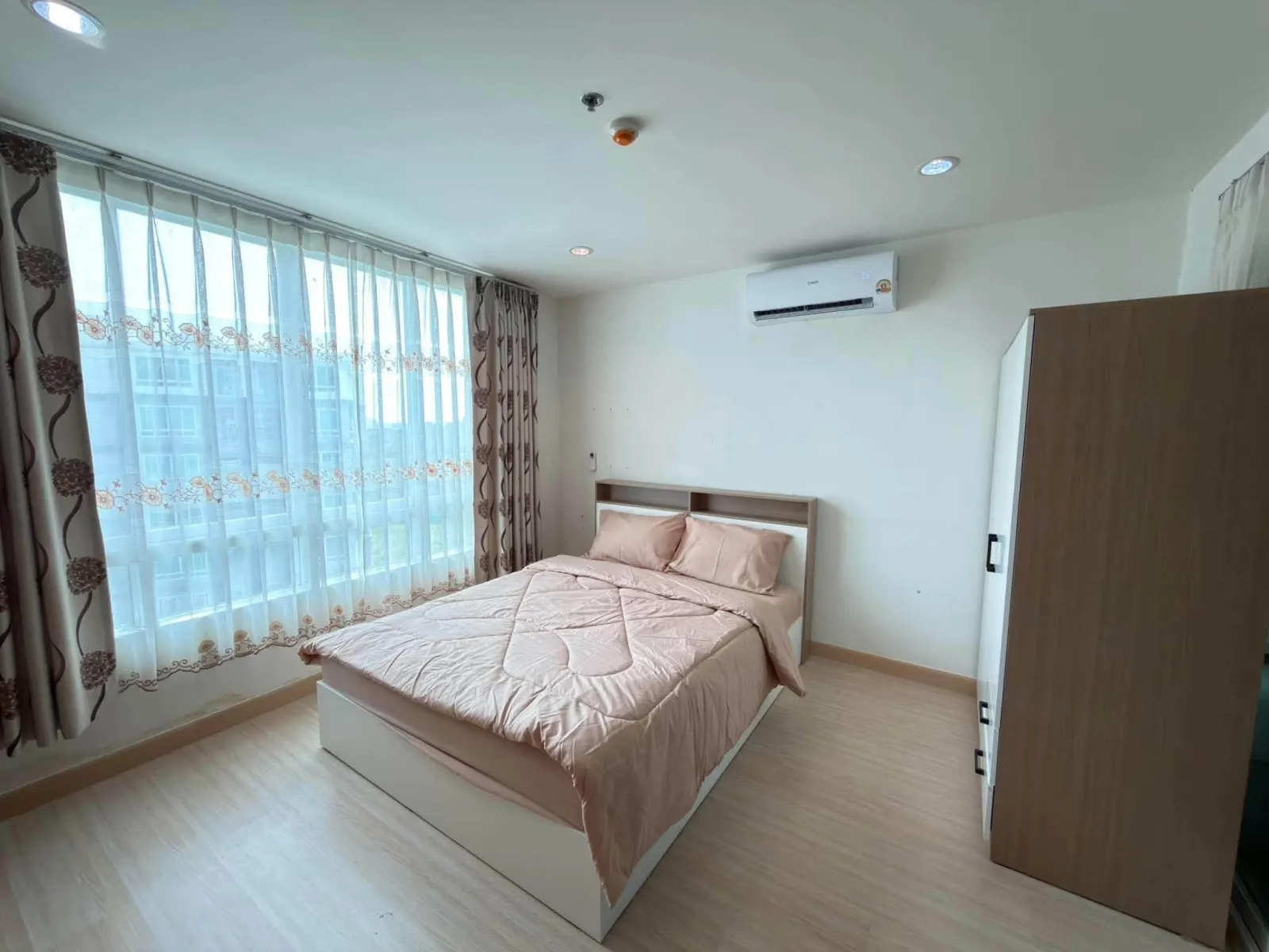 48 sqm pool-view condo for rent at The View Suan Luang – photo 7