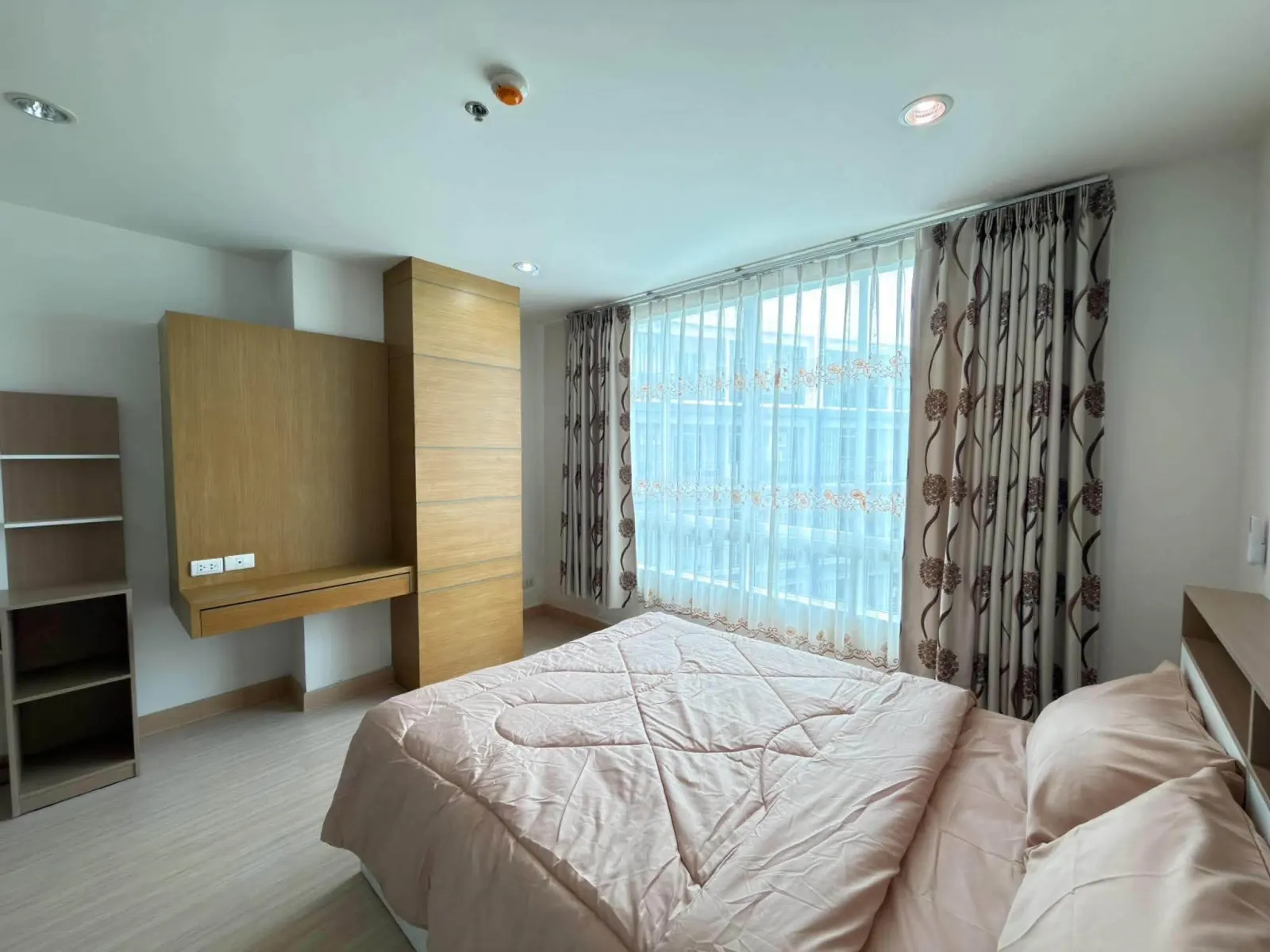 48 sqm pool-view condo for rent at The View Suan Luang – photo 10