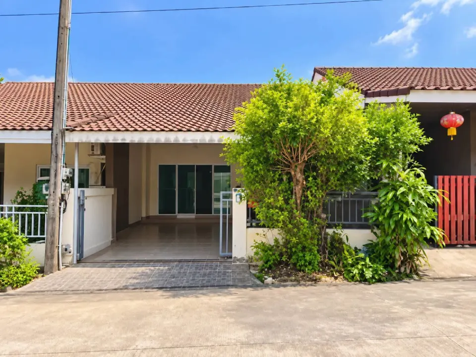 Single-storey townhouse, Kannika Village, Pa Khlok