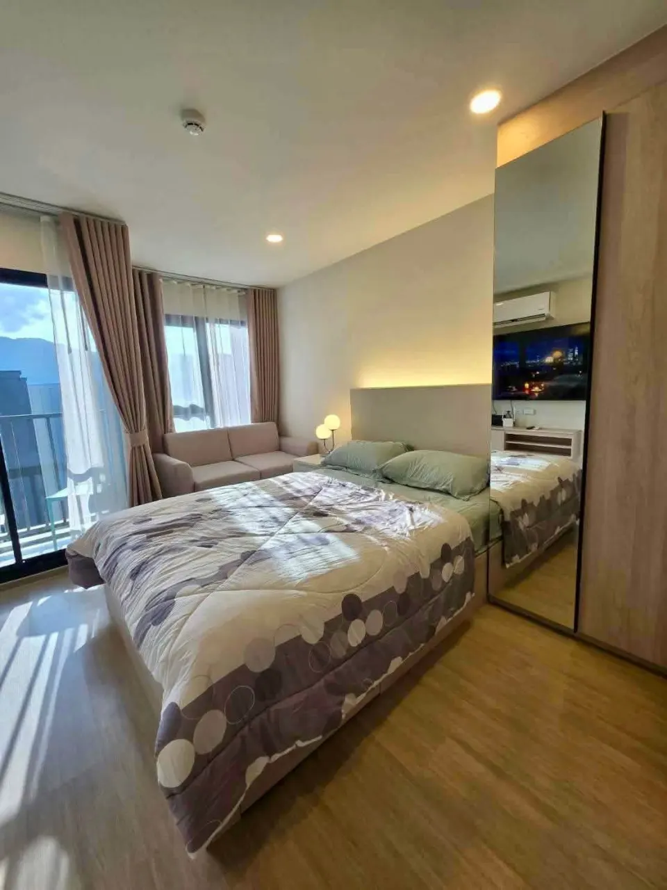 1-bedroom pool view condo for rent at The Origin Kathu-Patong