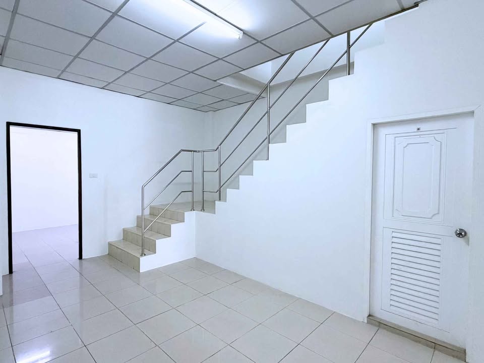 3-storey shophouse in Saiyuan, Rawai – รูปที่ 10