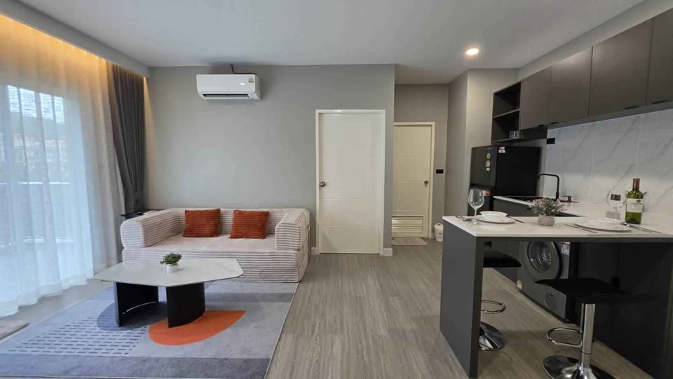 Furnished 1-bed corner condo at Panason Green Place – photo 3