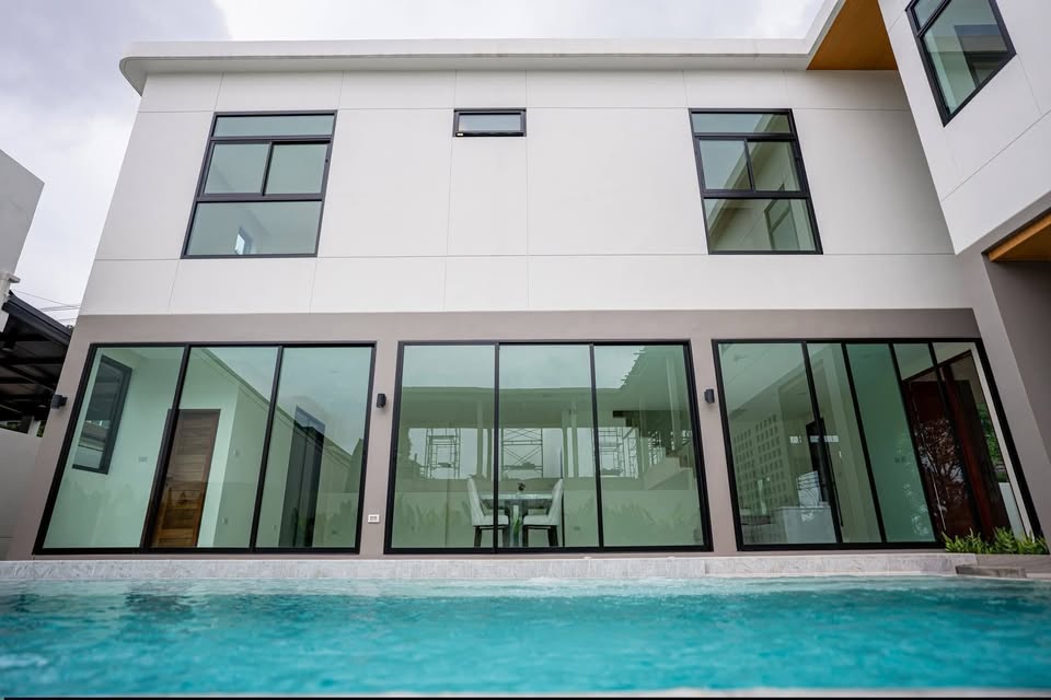 New 3-bedroom pool villa for sale in Maneekram Village, Chalong – photo 4