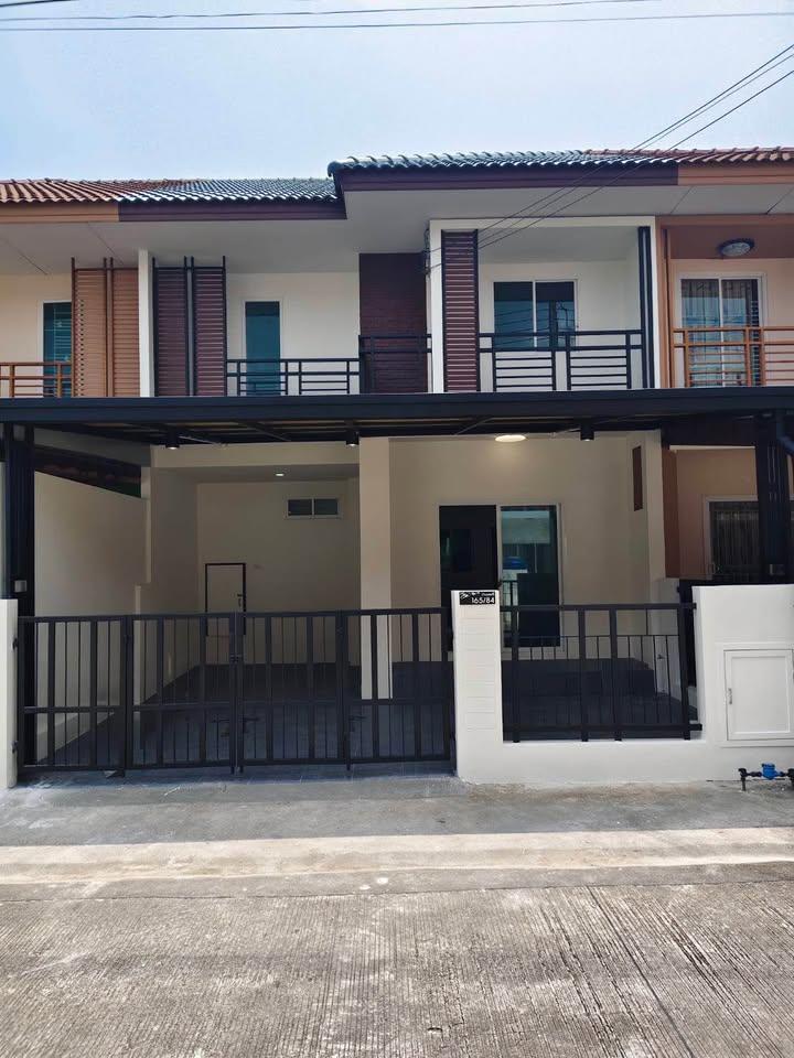 4-bed townhouse at I Leaf 1, Pa Khlok