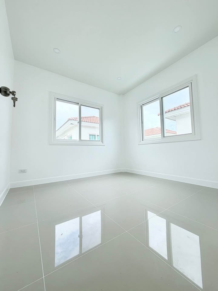 3-bed semi-detached house in Supalai Bella Koh Kaew