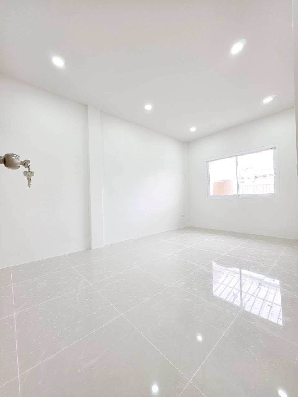 Renovated 2-Bed House for Sale at Irawadee Village, Bo Rae, Wichit – photo 6