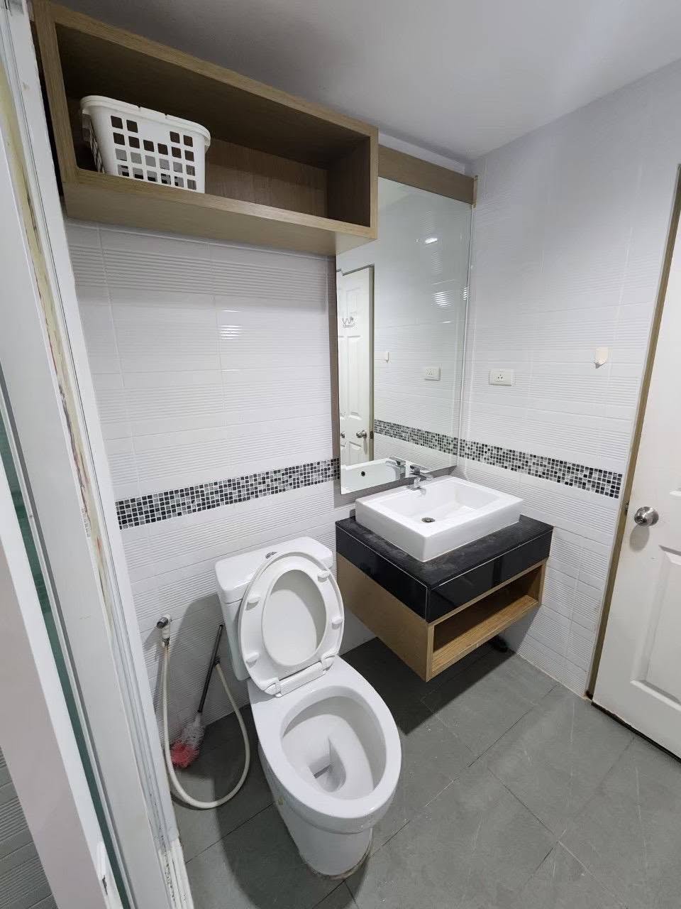 Corner studio condo for rent at The View Suan Luang, Naka – photo 7