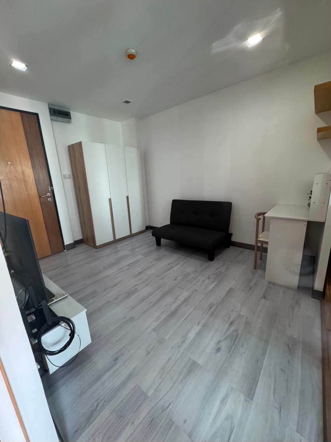 1-bedroom furnished condo for rent at The Future Condo – photo 6