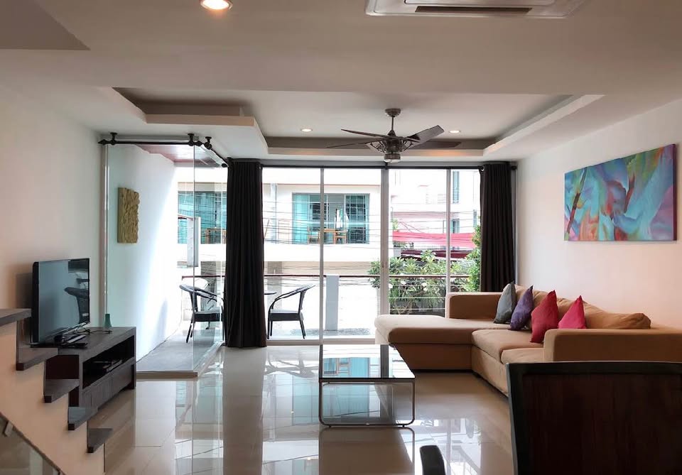 Furnished 3-bedroom duplex for rent in Nai Harn – photo 8