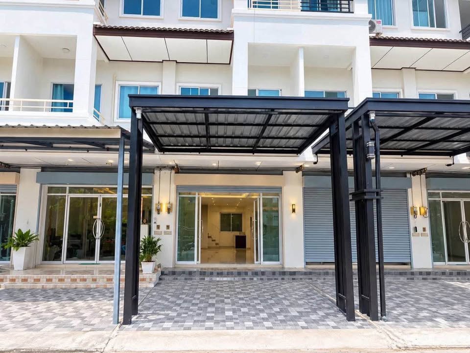 3-storey townhome for sale at Panason Bo Rae – photo 3