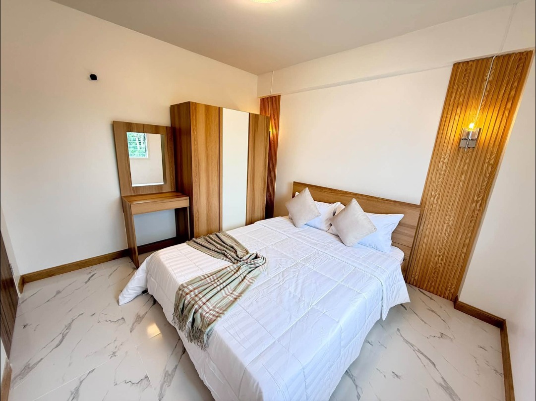 Renovated 2-bed corner unit at Ban Phon Housing – photo 1