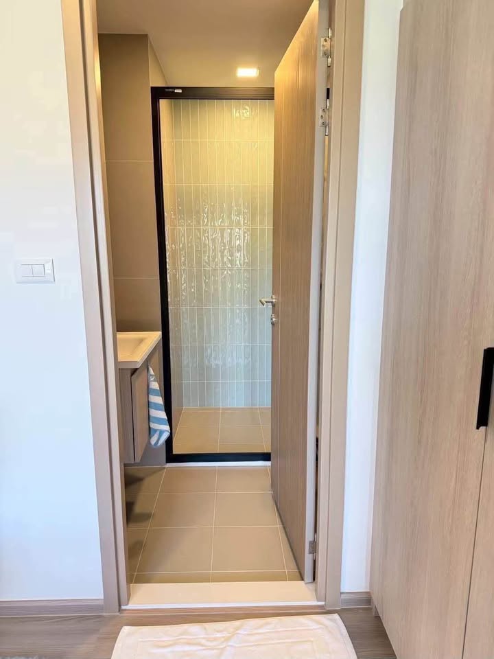 Never-rented studio condo at The Base Bukit – photo 4