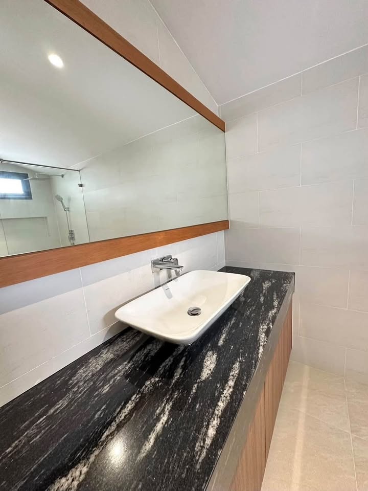 Fully renovated 3-bed private pool villa for rent on Khwang Road – photo 10