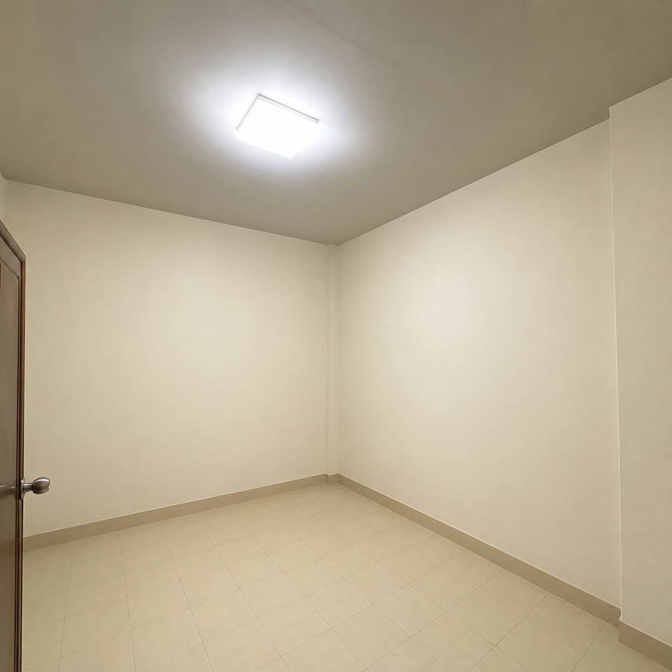 2-bed house in Srisuchat Village 3, below appraisal – photo 4