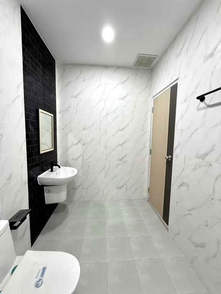 Fully renovated single-storey twin house for sale in Jomthong Maneekram, Thanon Khwang – photo 10