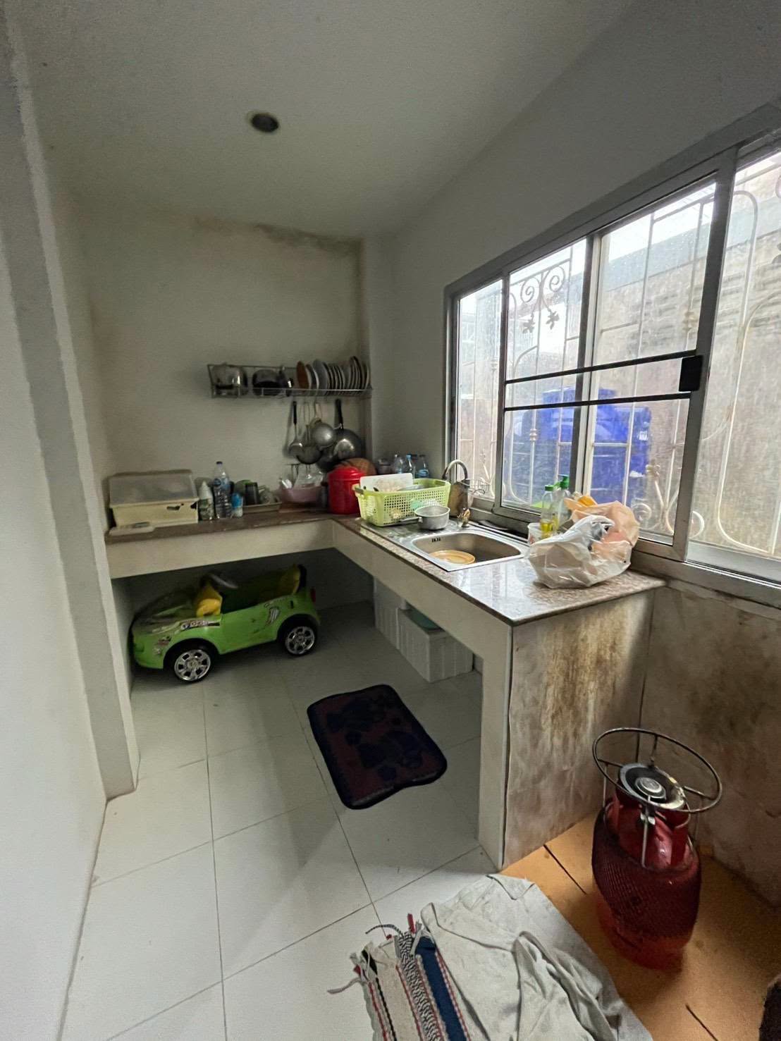 2-storey townhouse for sale near Super Cheap – photo 9
