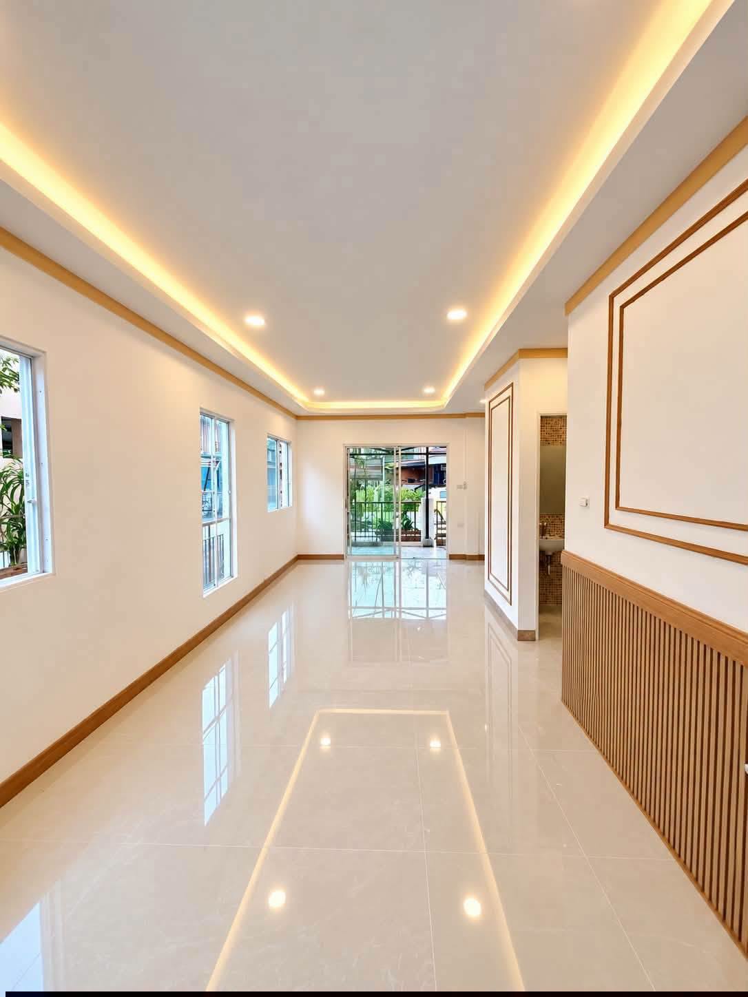 Renovated 4-bed corner townhouse at iLeaf Town 2, Anusawari – photo 7