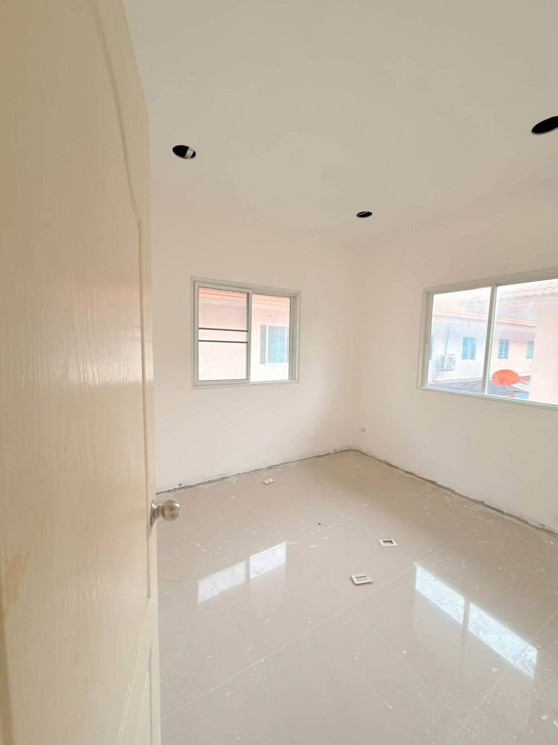 Corner 2-storey townhouse under renovation, I Leaf Town 2 – photo 8